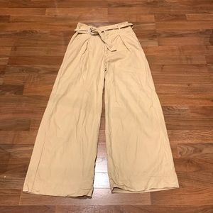 Abercrombie and Fitch pleated wide leg cotton trousers, size small